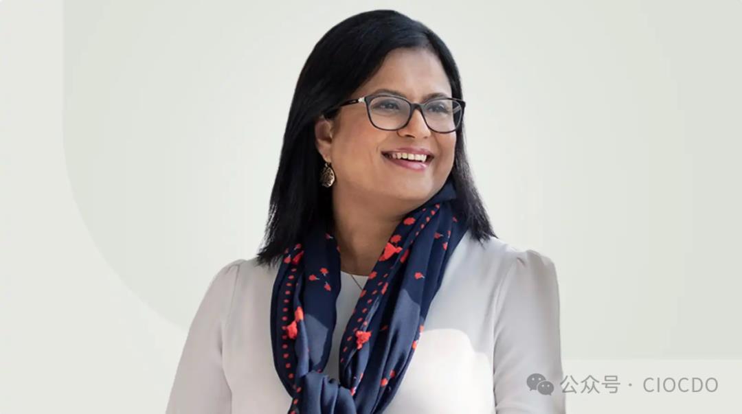 葛兰素史克(GSK)的首席数字与技术官(CDTO)访谈:在AI时代,为什么“建设性摩擦”是决策智能的秘密武器?