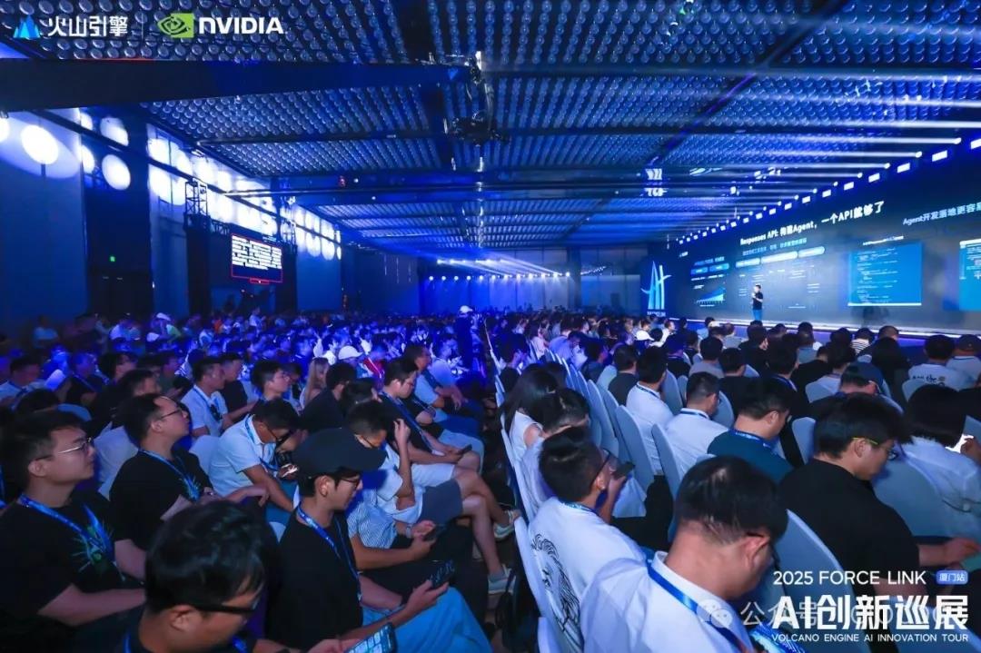 别让“AI焦虑”拖垮Q3预算！一张图，把火山引擎AI技术变成你的《下半年增长立项书》